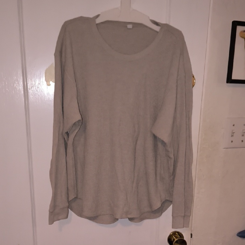 Uniqlo | Heather Gray Long Sleeve Tee